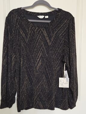 Black & Gold Chevron Metallic Long Sleeve Top